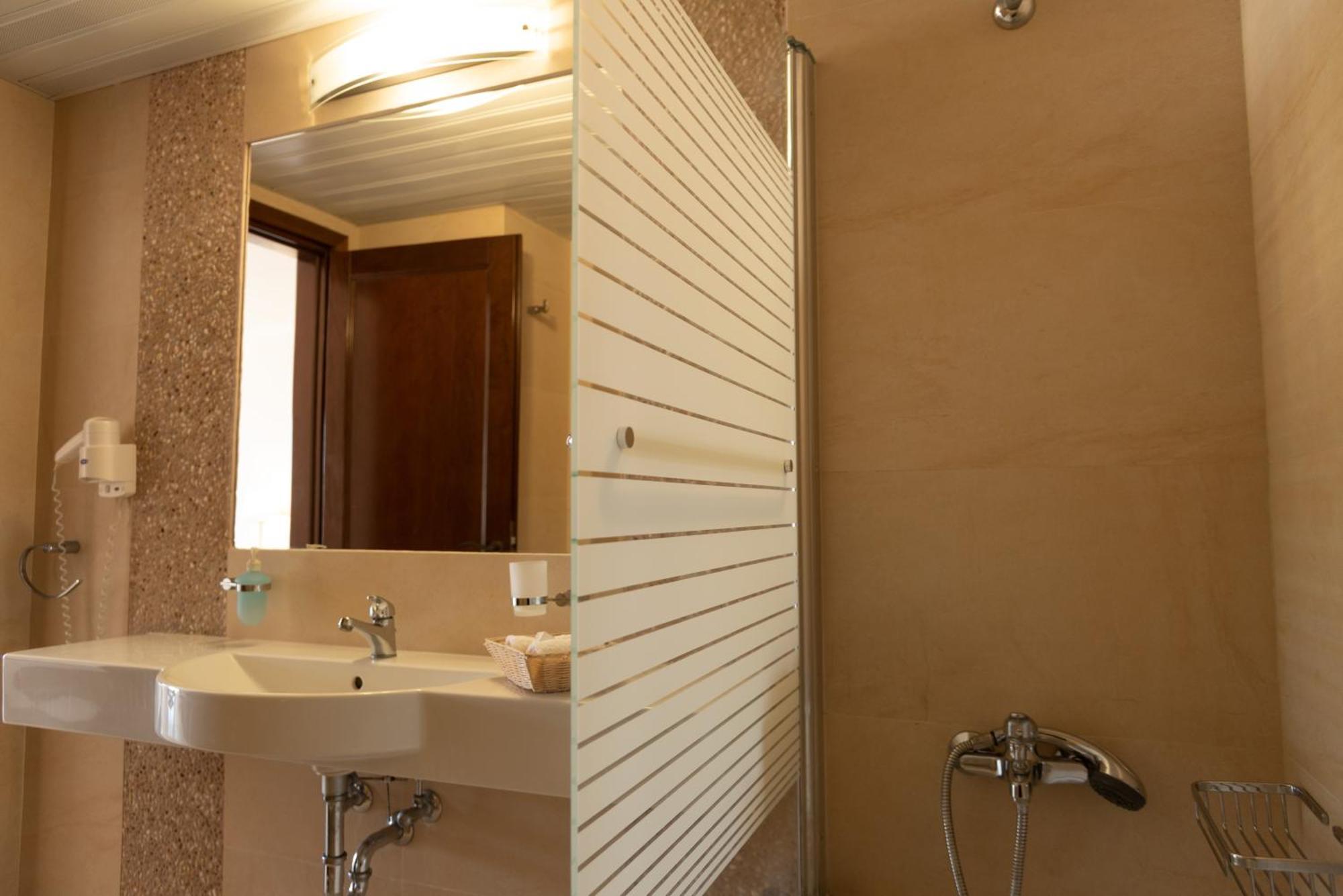 Hotel Astron Princess Карпатос Екстериор снимка