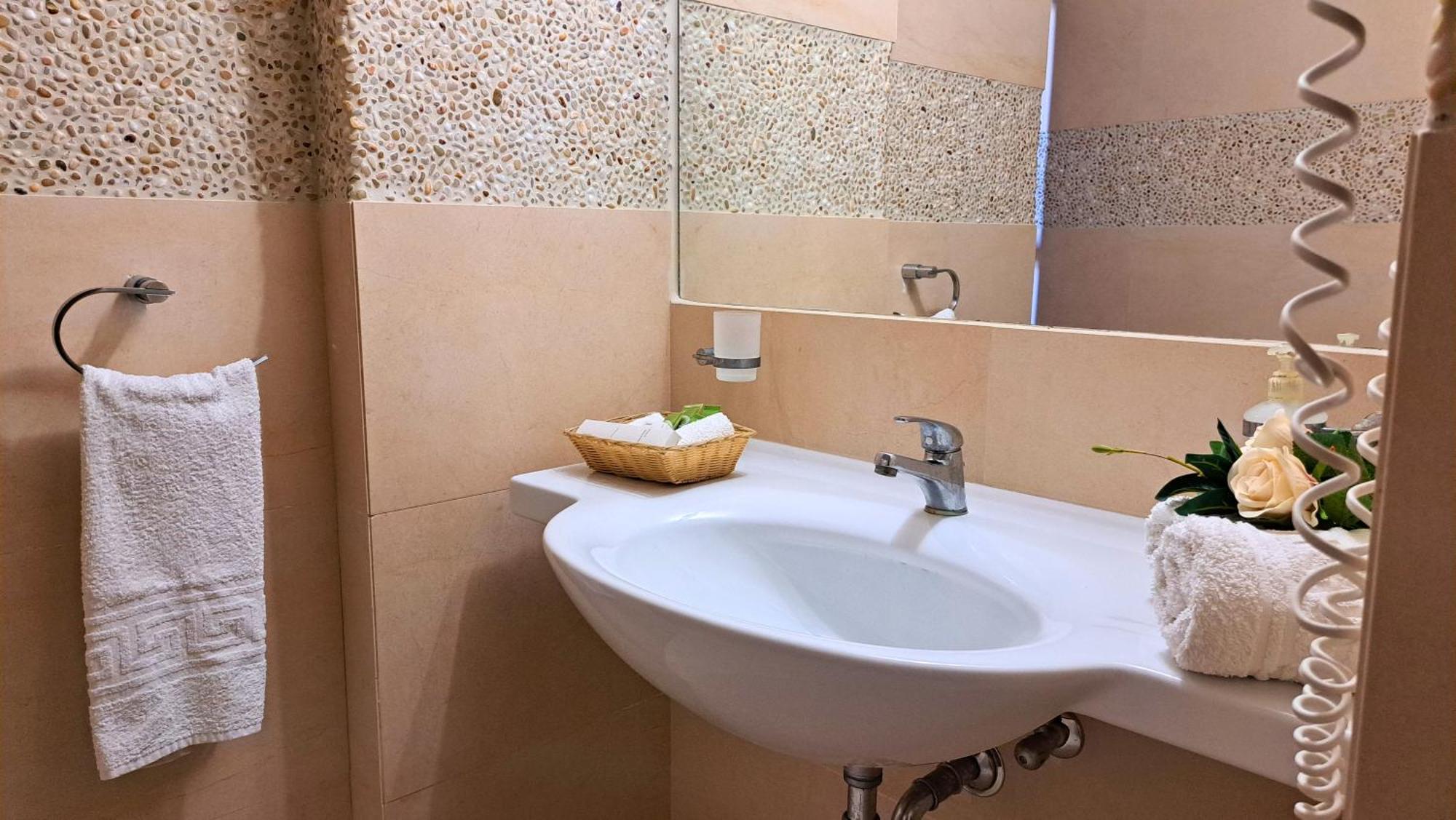Hotel Astron Princess Карпатос Екстериор снимка